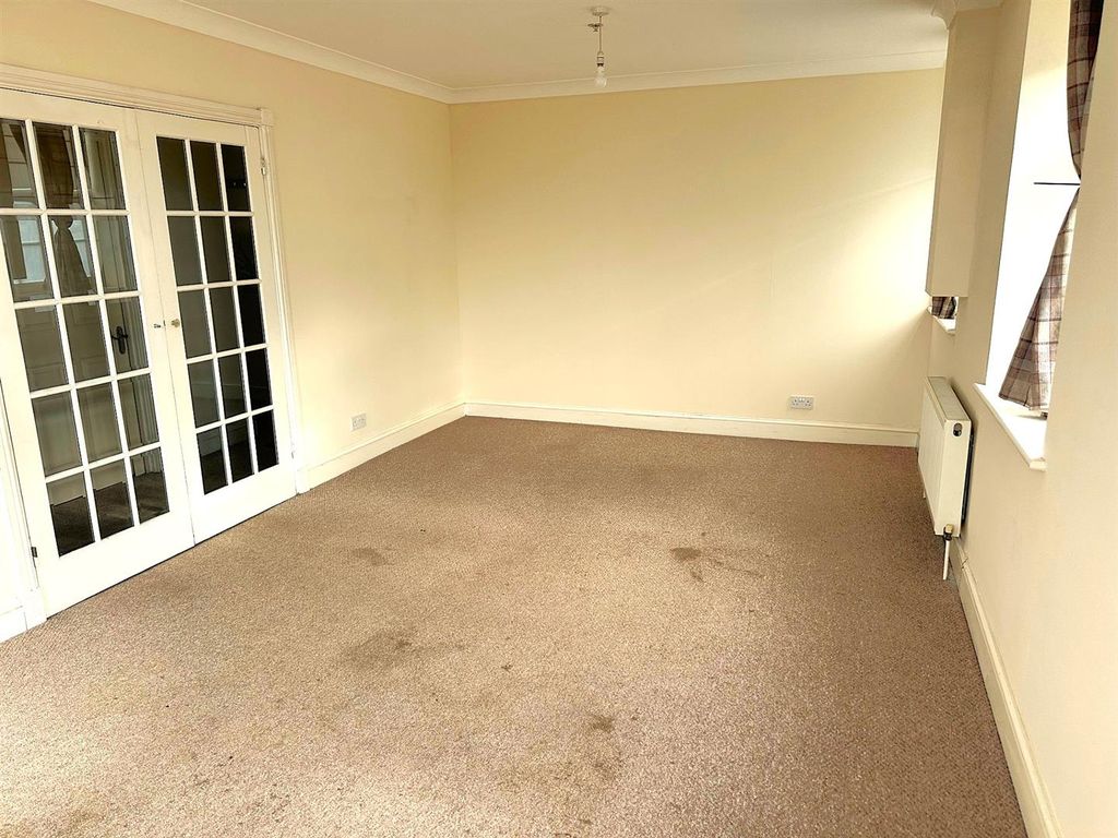 Additional image 4 of 3 bed flat for saleRockingham Road, Cottingham LE16