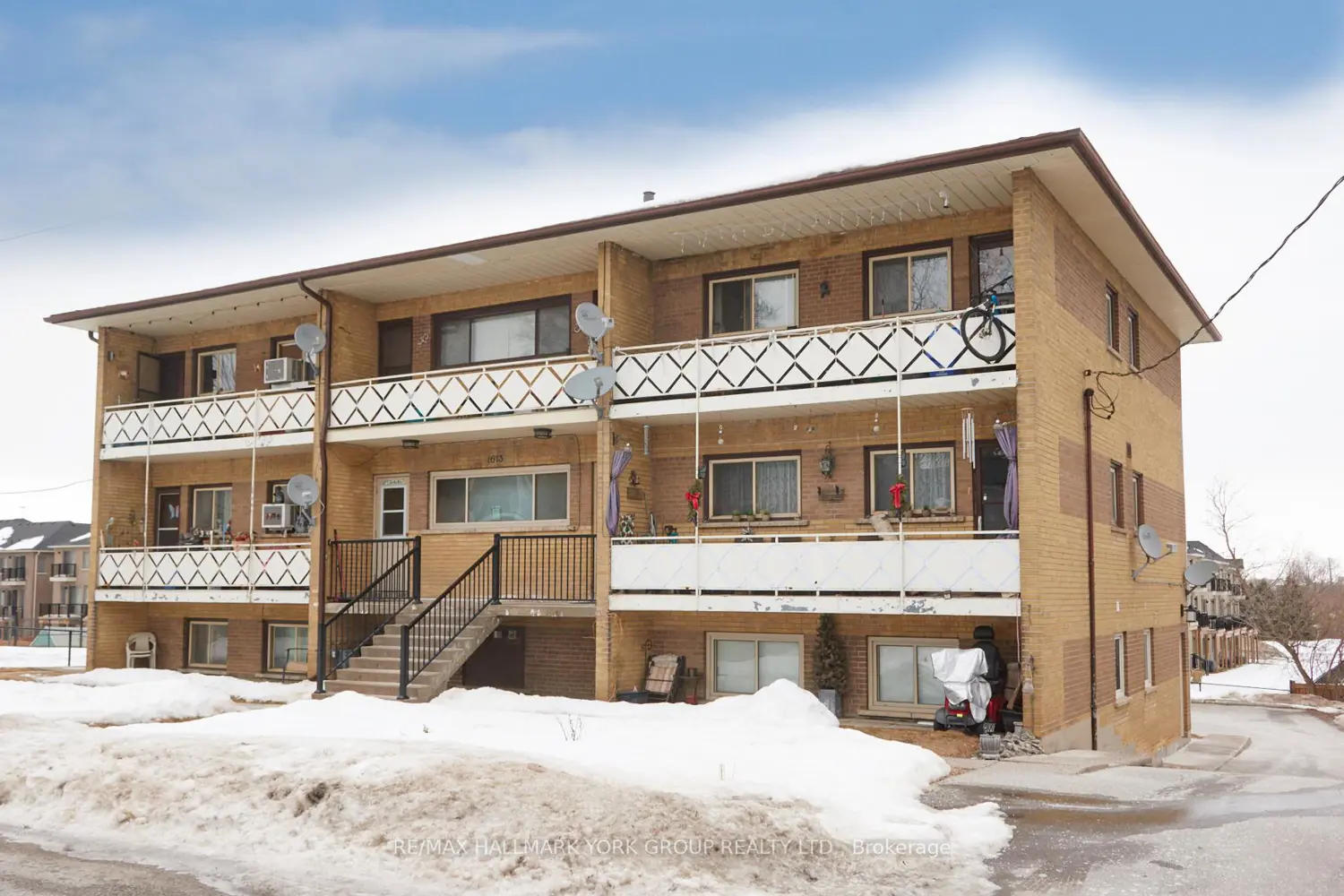 Additional image 13 of 1613 Dufferin Street