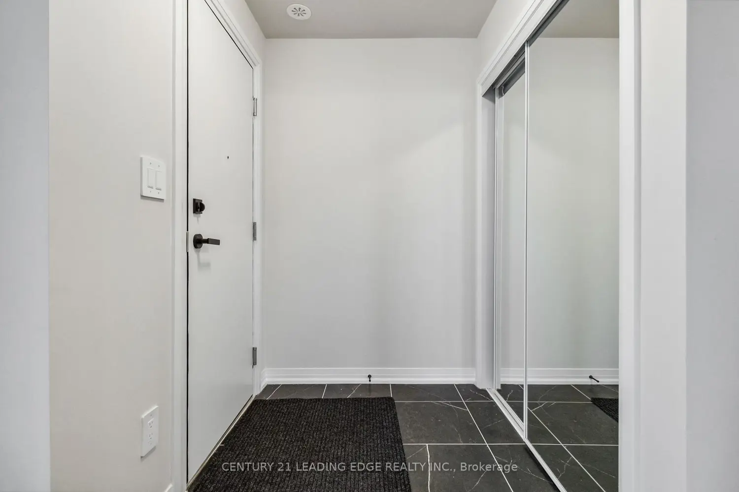 Additional image 4 of 1569 Rose Way 128