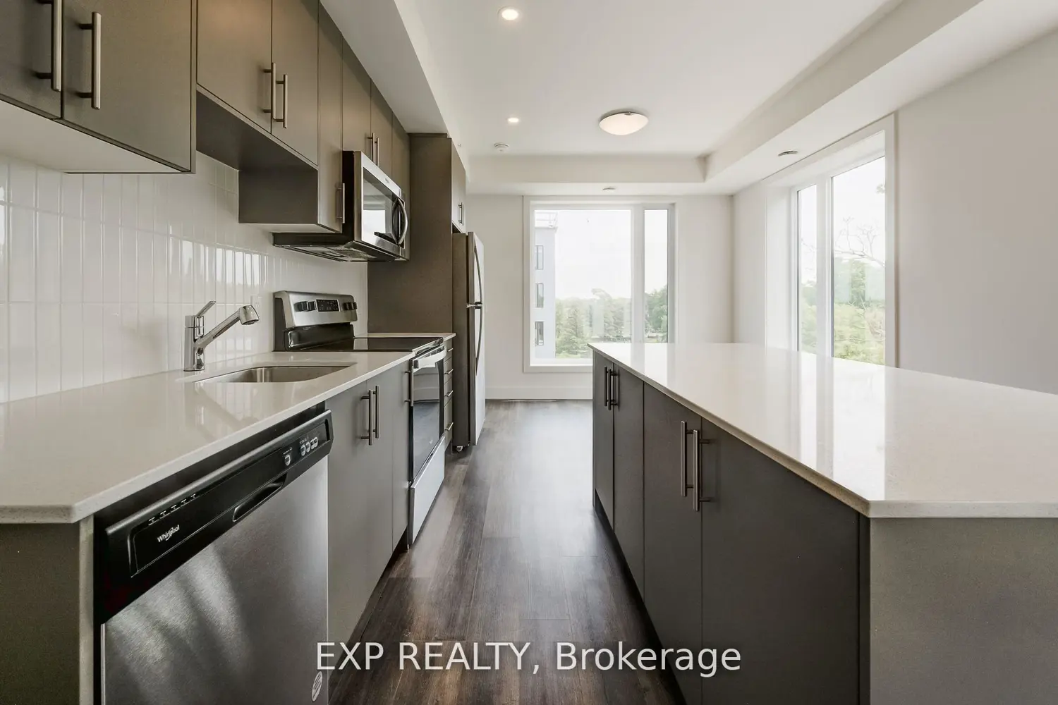 103 Roger Street 516 photo 3