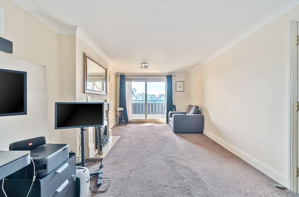 Additional image 3 of 2 bed flat for saleHorseshoe Bridge, St Denys, Southampton, Hampshire SO17