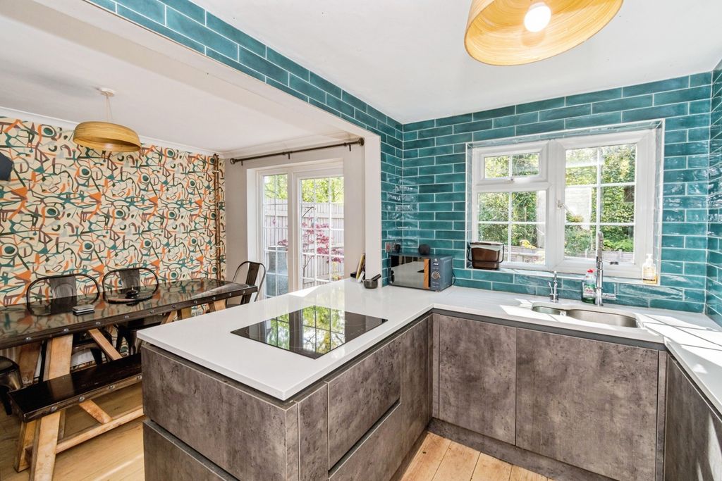 Additional image 7 of 3 bed semi-detached house for saleGoldcrest Gardens, Southampton, Hampshire SO16