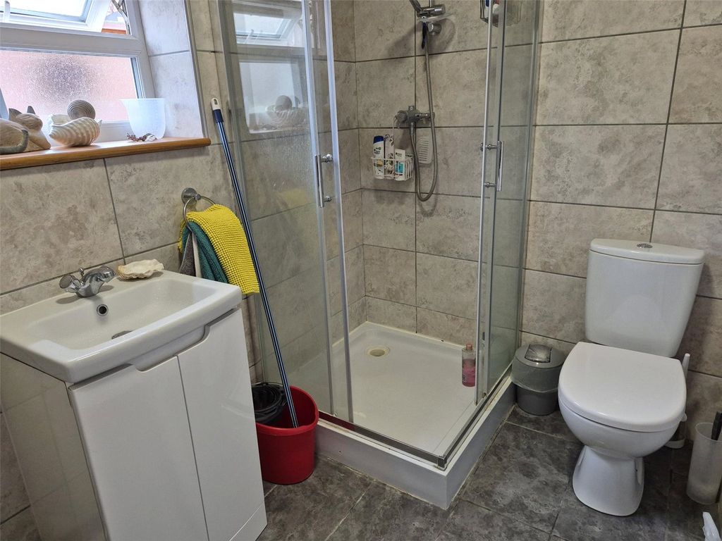 Additional image 12 of 5 bed terraced house for saleGladys Avenue, Portsmouth, Hampshire PO2