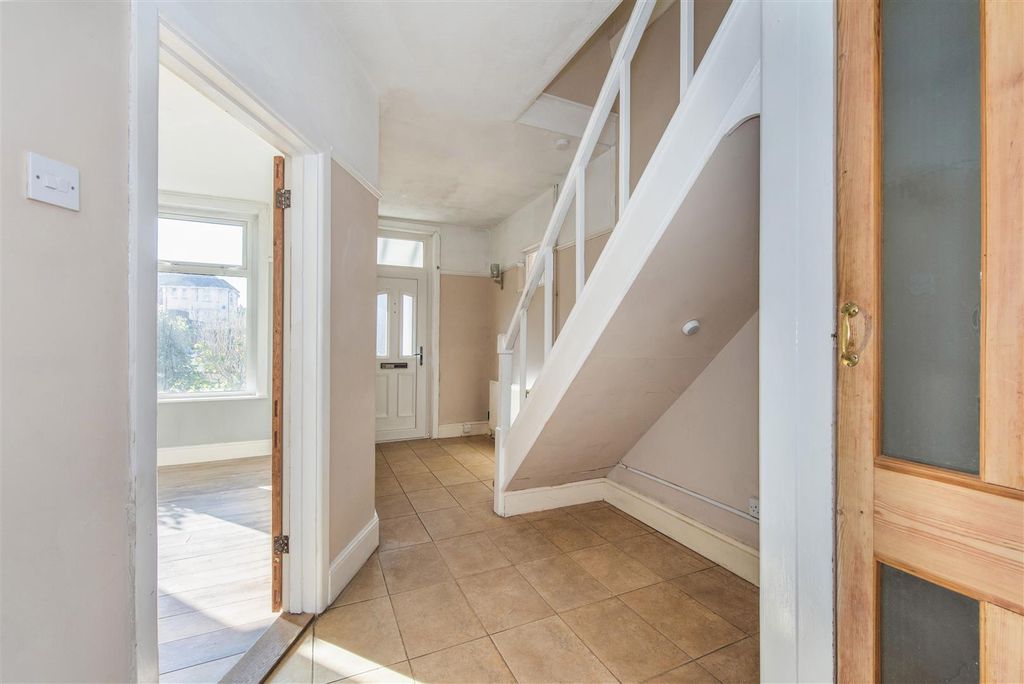 Additional image 10 of 3 bed semi-detached house for saleConiston Avenue, Portsmouth PO3