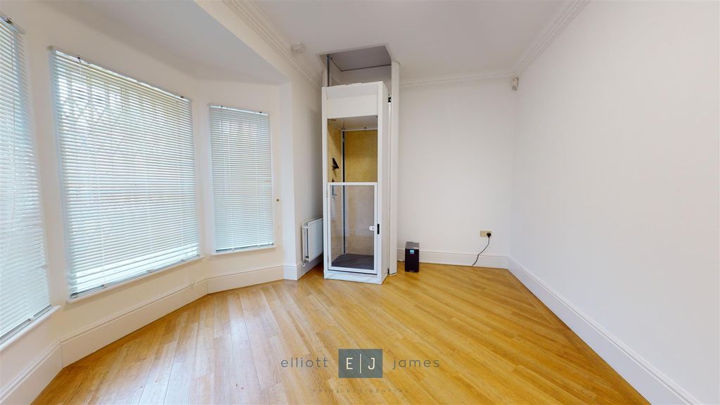 Additional image 9 of 6 bed detached house for saleRegents Drive, Woodford Green IG8