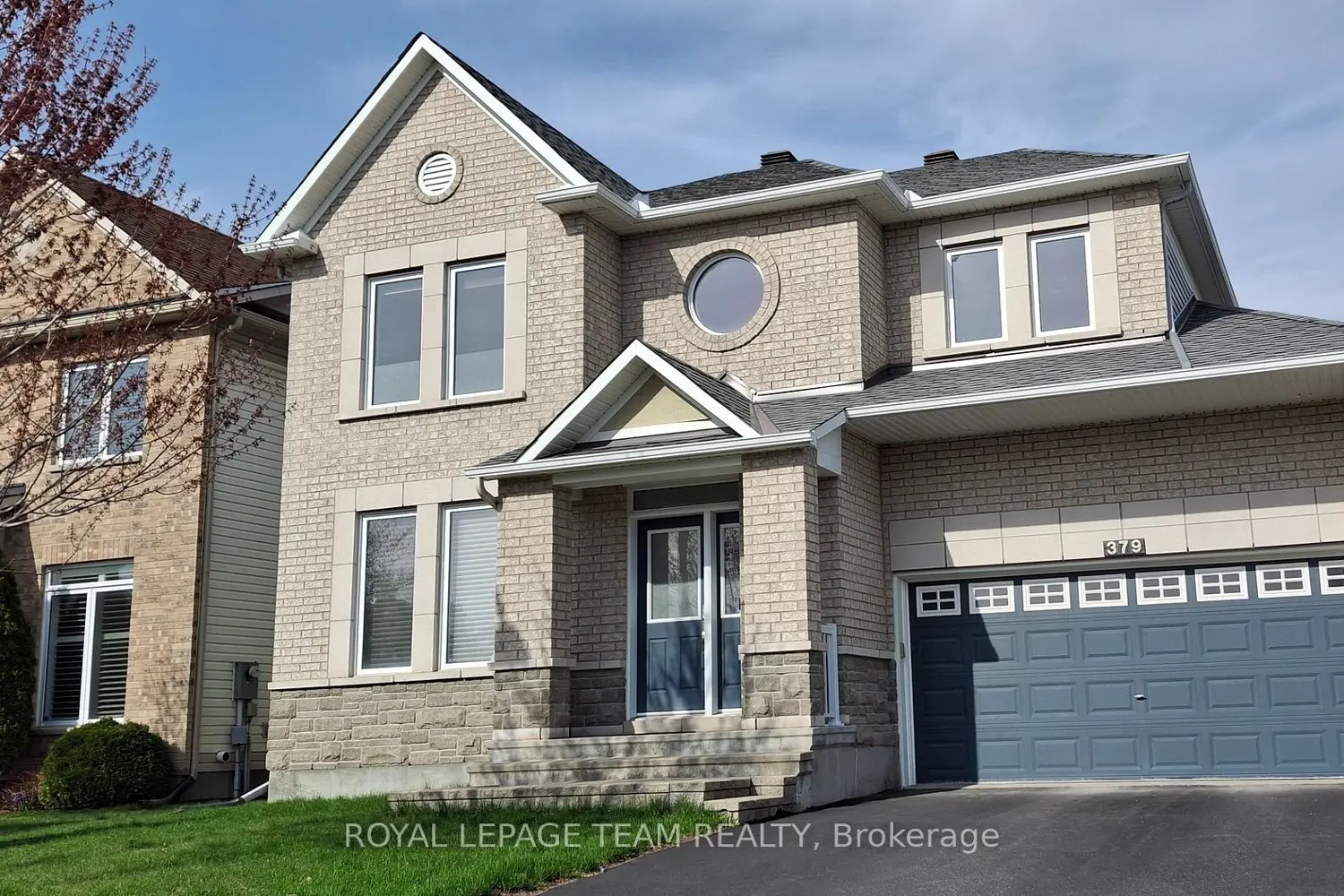 379 Langrell Crescent