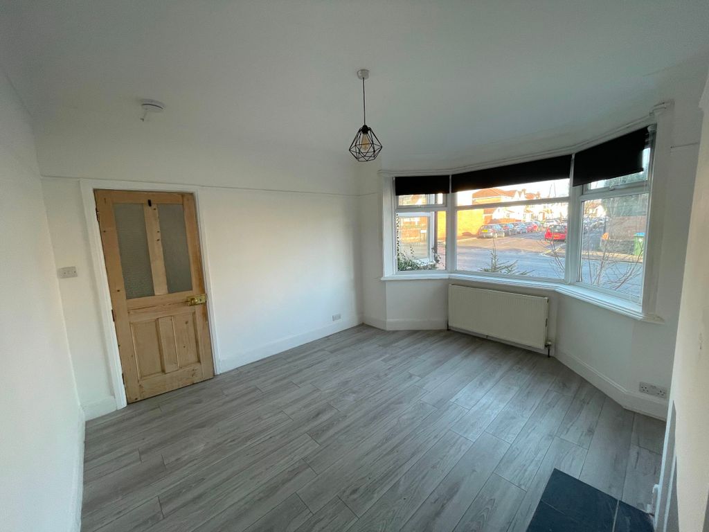 Additional image 6 of 3 bed semi-detached house for saleBlenheim Gardens, Southampton SO17