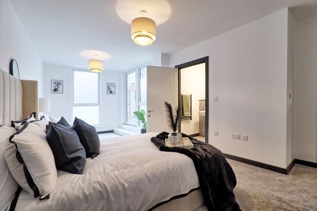 Additional image 18 of 1 bed flat for saleHigh Street, Wickford SS12
