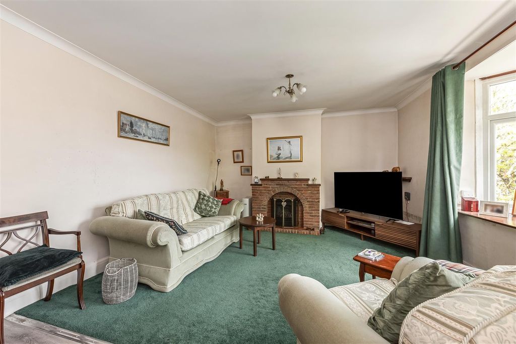 Additional image 4 of 2 bed flat for saleCopnor Road, Portsmouth PO3
