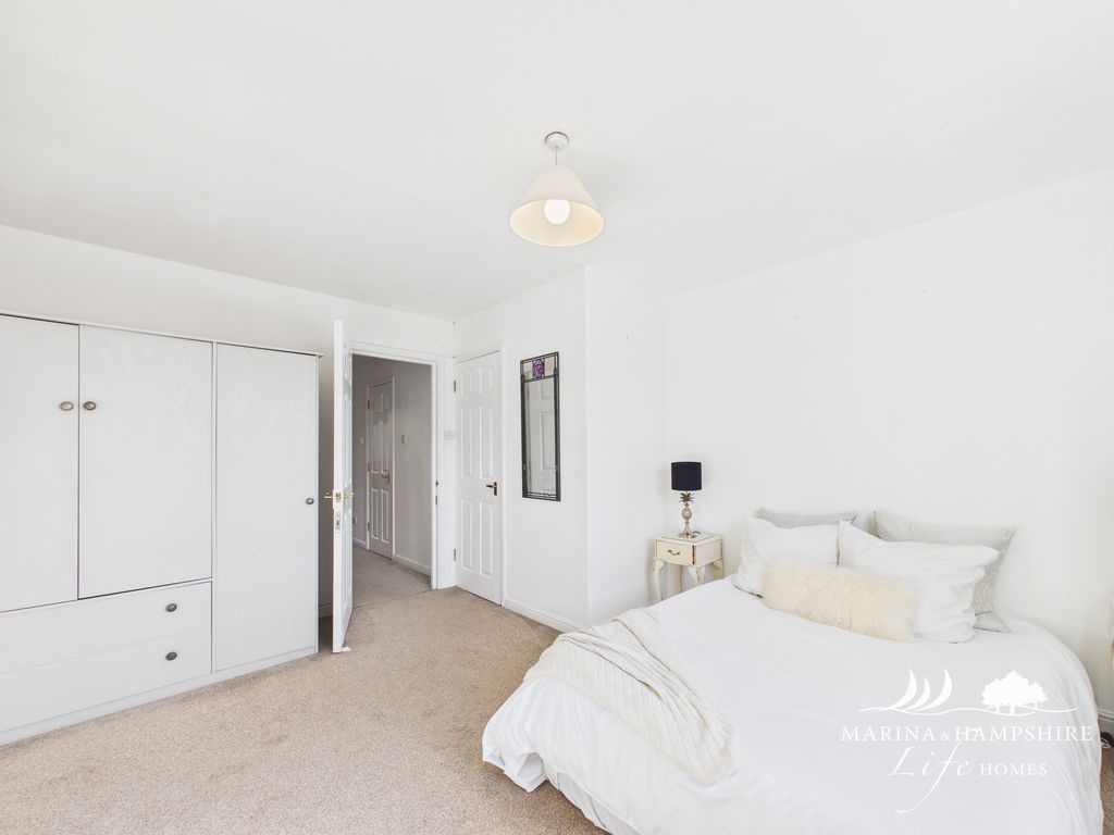 Additional image 4 of 3 bed terraced house for saleTintagel Way, Port Solent PO6