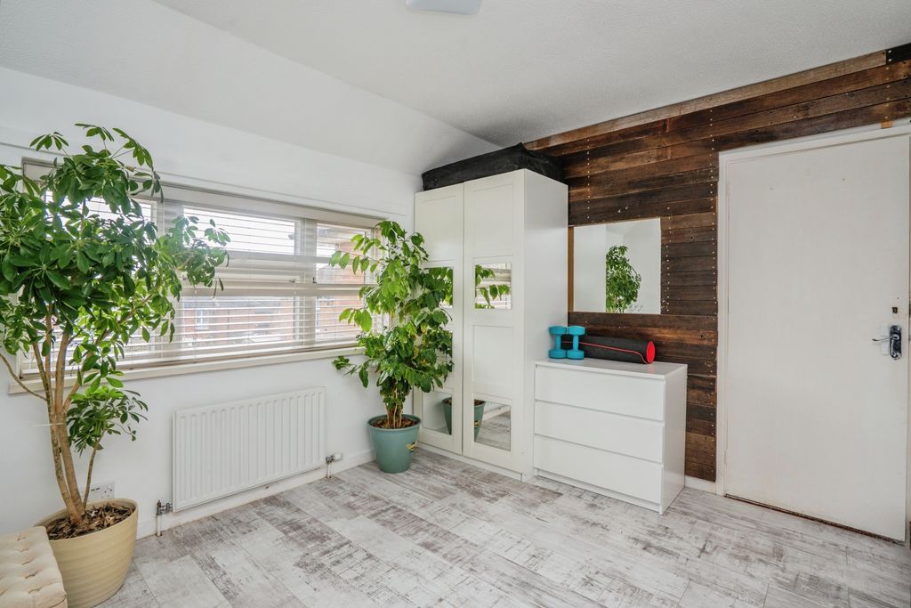 Additional image 17 of 4 bed semi-detached house for saleDeal Road, Portsmouth PO6