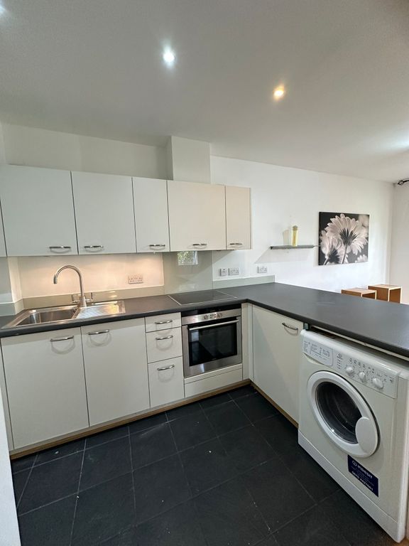 Additional image 18 of 2 bed flat for saleBeaumont Drive, Worcester Park KT4