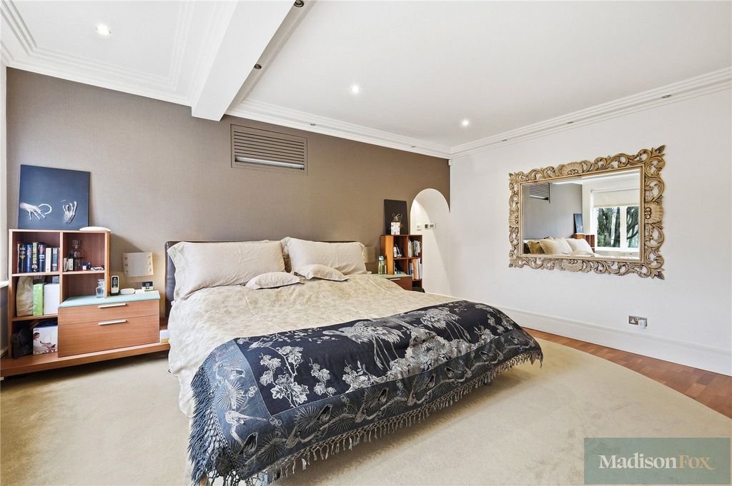 Additional image 28 of 5 bed detached house for saleMonkhams Lane, Woodford Green IG8