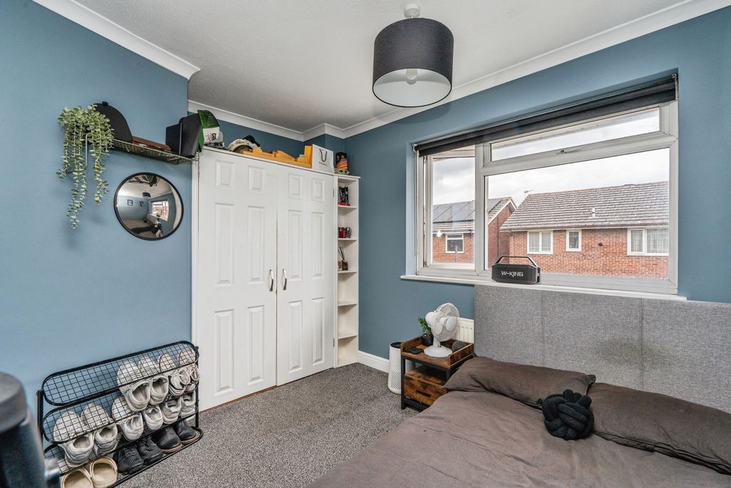 Additional image 17 of 3 bed semi-detached house for saleGodwit Road, Southsea, Hampshire PO4
