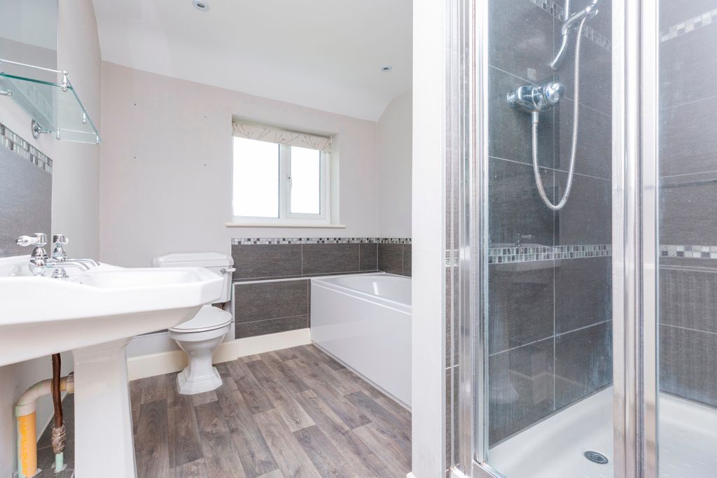 Additional image 11 of 4 bed detached house for saleOaktrees, Wyke Road, Gillingham SP8