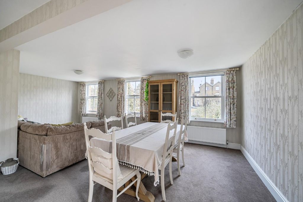 Additional image 11 of 2 bed maisonette for saleDorset Road, Windsor SL4