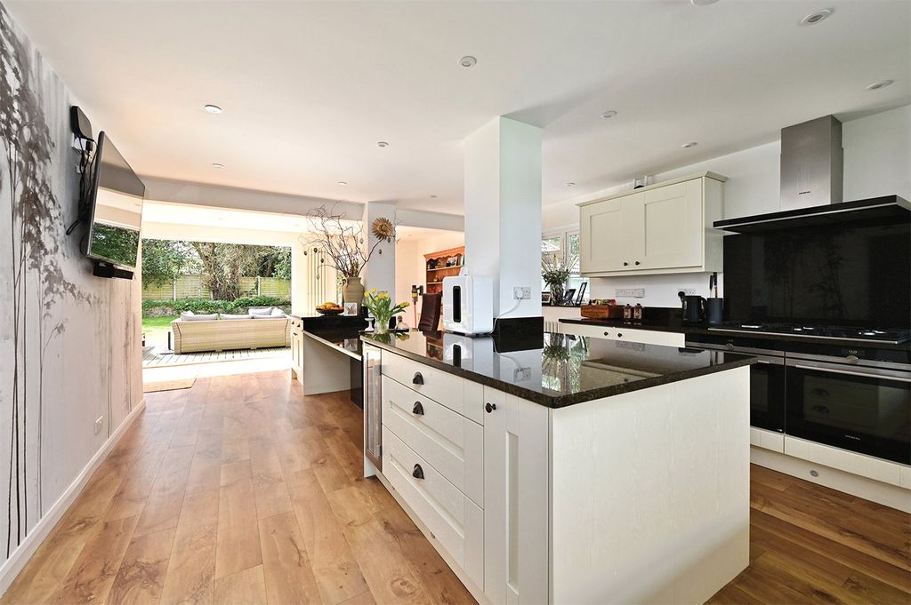 Additional image 12 of 4 bed detached house for saleHilfield, Yateley, Hampshire GU46