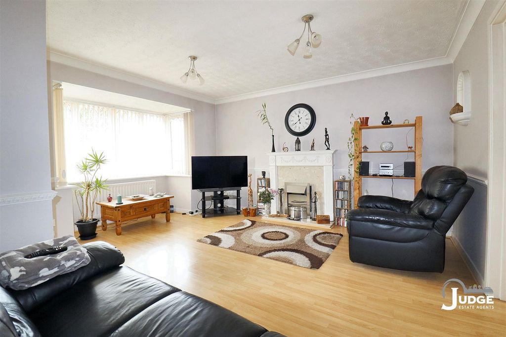 Additional image 15 of 4 bed detached house for saleWheatfield Close, Glenfield, Leicester LE3
