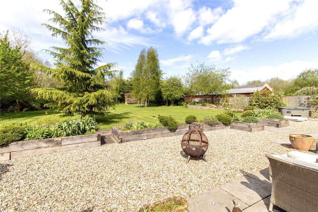 Additional image 17 of 6 bed detached house for saleMain Road, Curbridge, Witney, Oxfordshire OX29