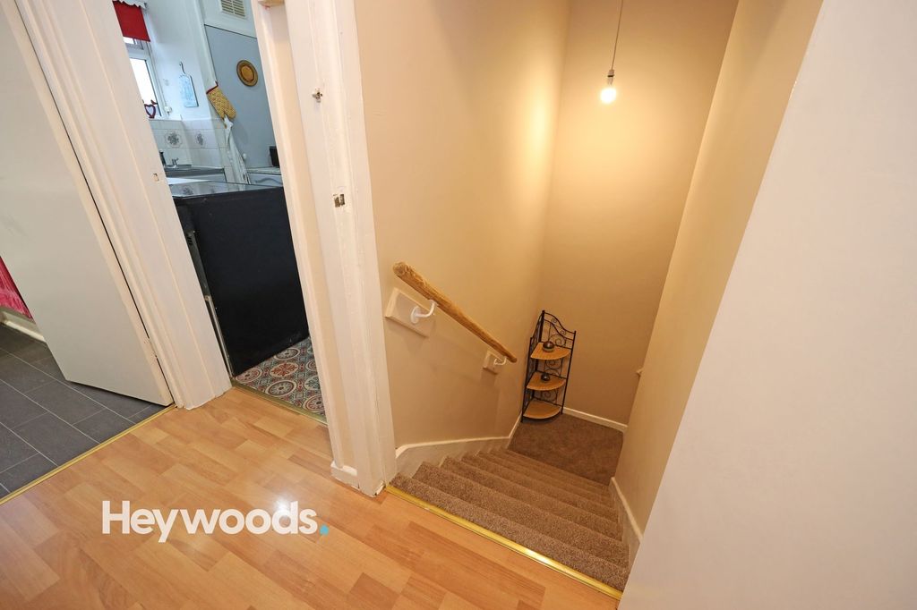 Additional image 8 of 2 bed flat for saleHanbridge Avenue, Bradwell, Newcastle Under Lyme ST5