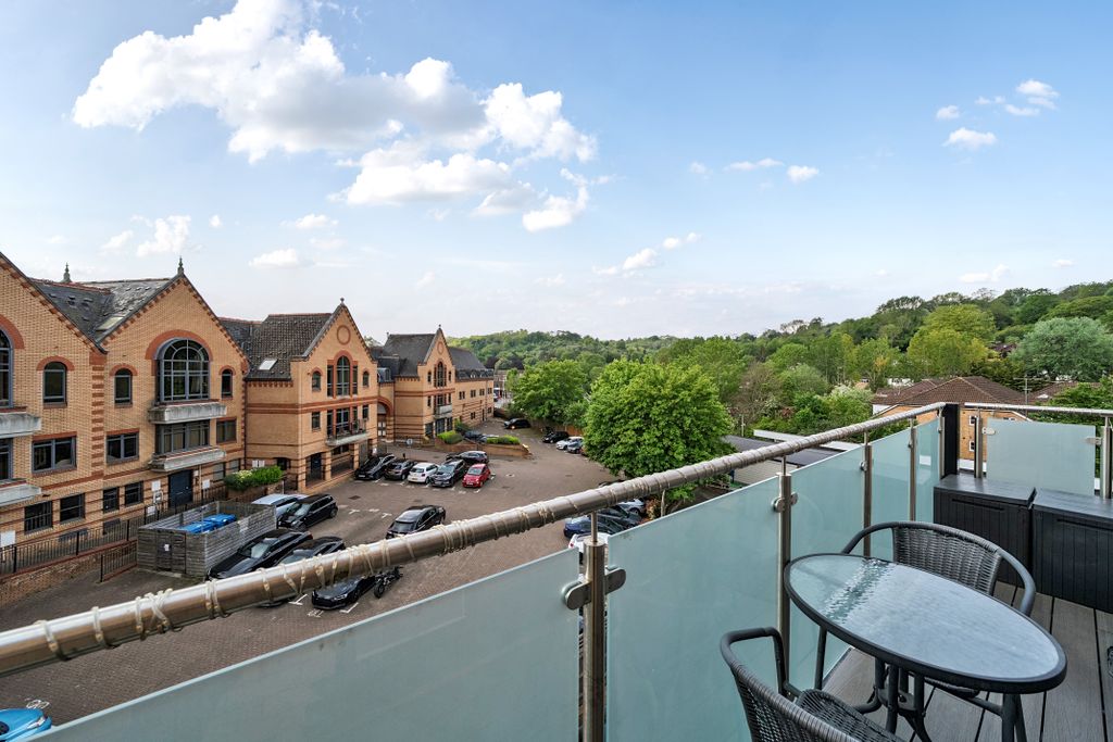 Additional image 11 of 2 bed flat for saleWhyteleafe Hill, Whyteleafe CR3