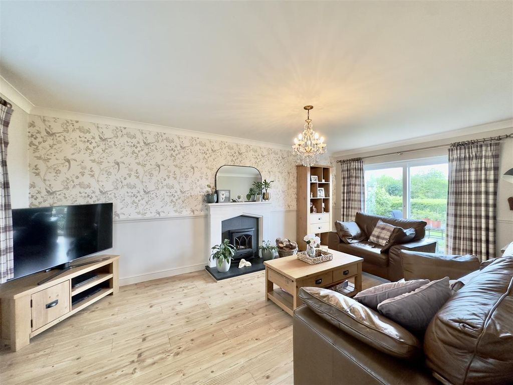 Additional image 2 of 4 bed detached house for salePreston Close, Sileby, Loughborough LE12