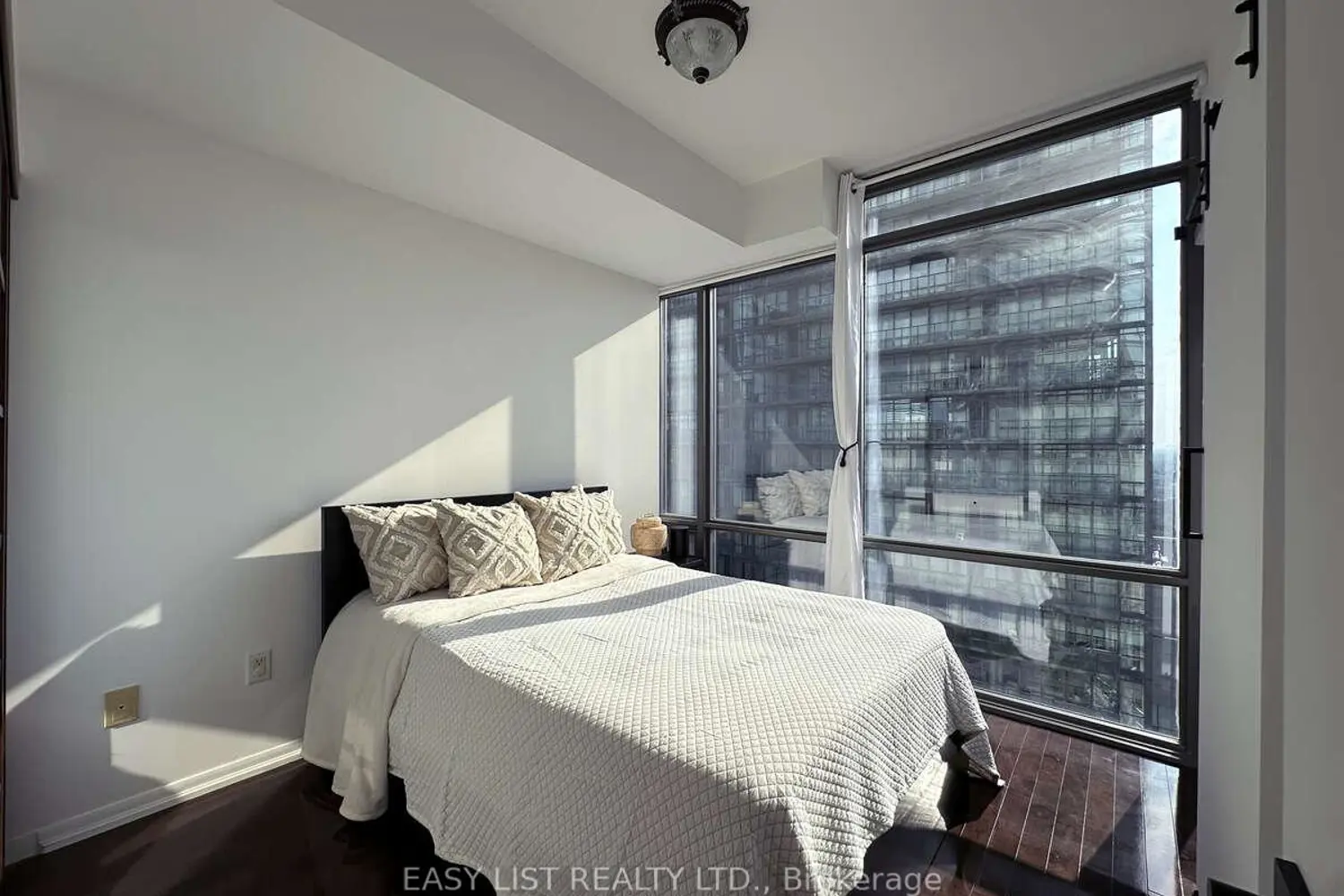Additional image 4 of 37 Grosvenor Street 2203