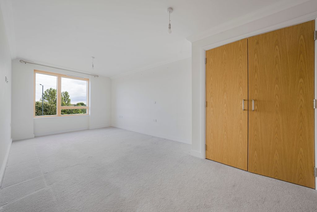 Additional image 7 of 2 bed flat for saleCastle View, Windsor SL4
