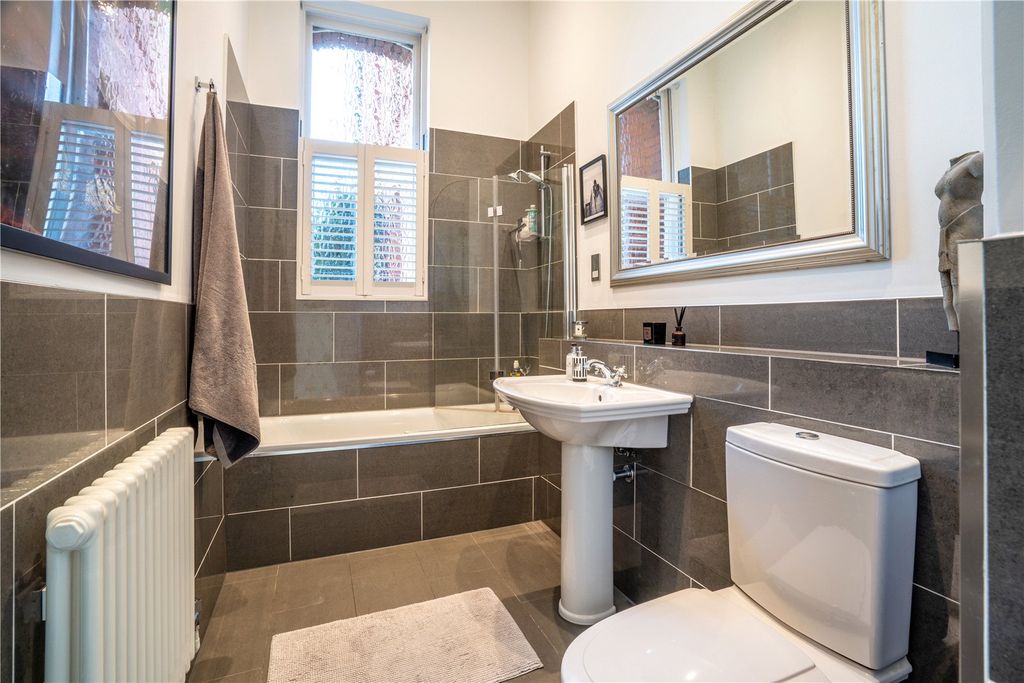 Additional image 20 of 2 bed flat for saleBrandesbury Square, Woodford Green IG8