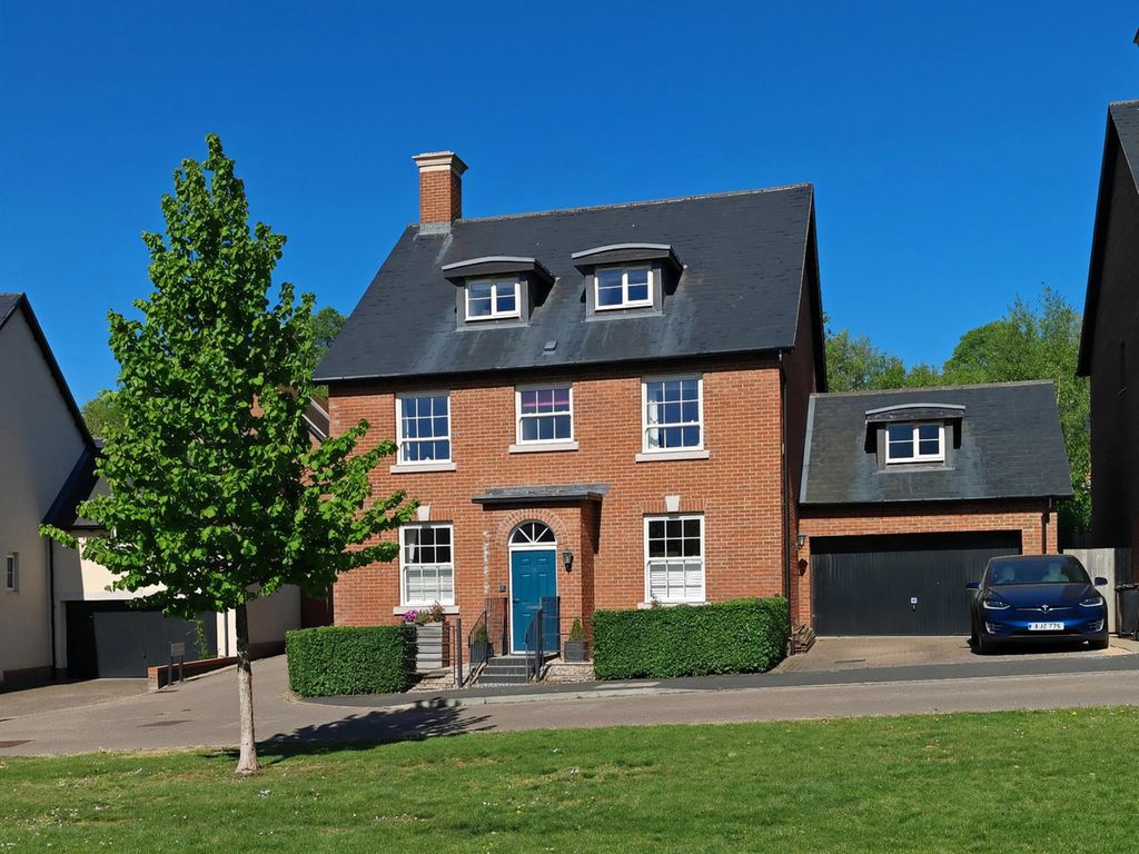 5 bed detached house for saleAustin Drive, Winchester, Hampshire SO22