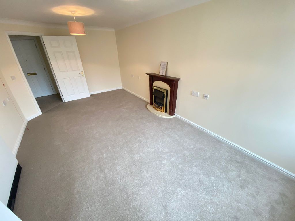 Additional image 2 of 1 bed flat for saleOakley Road, Southampton SO16