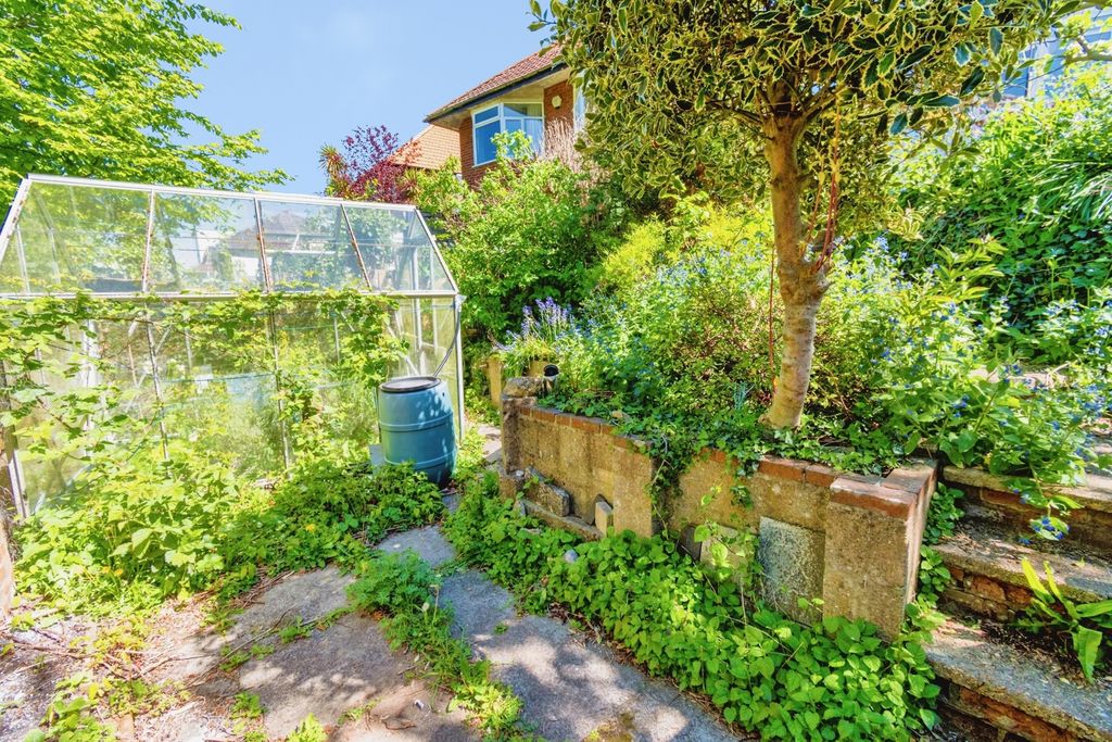 Additional image 12 of 2 bed bungalow for saleCoxford Close, Southampton, Hampshire SO16