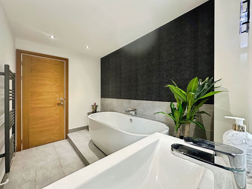 Additional image 57 of 4 bed detached house for saleCheswell Close, Compton, Wolverhampton WV6