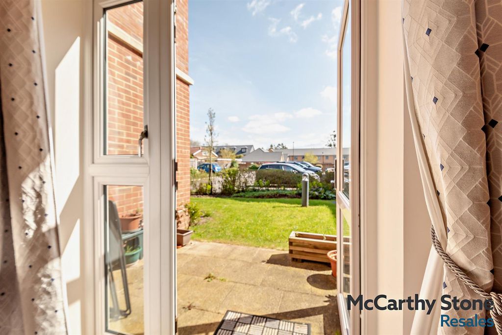 Additional image 13 of 2 bed flat for saleHampton Place, Hampton Close, Shirley, Southampton SO15
