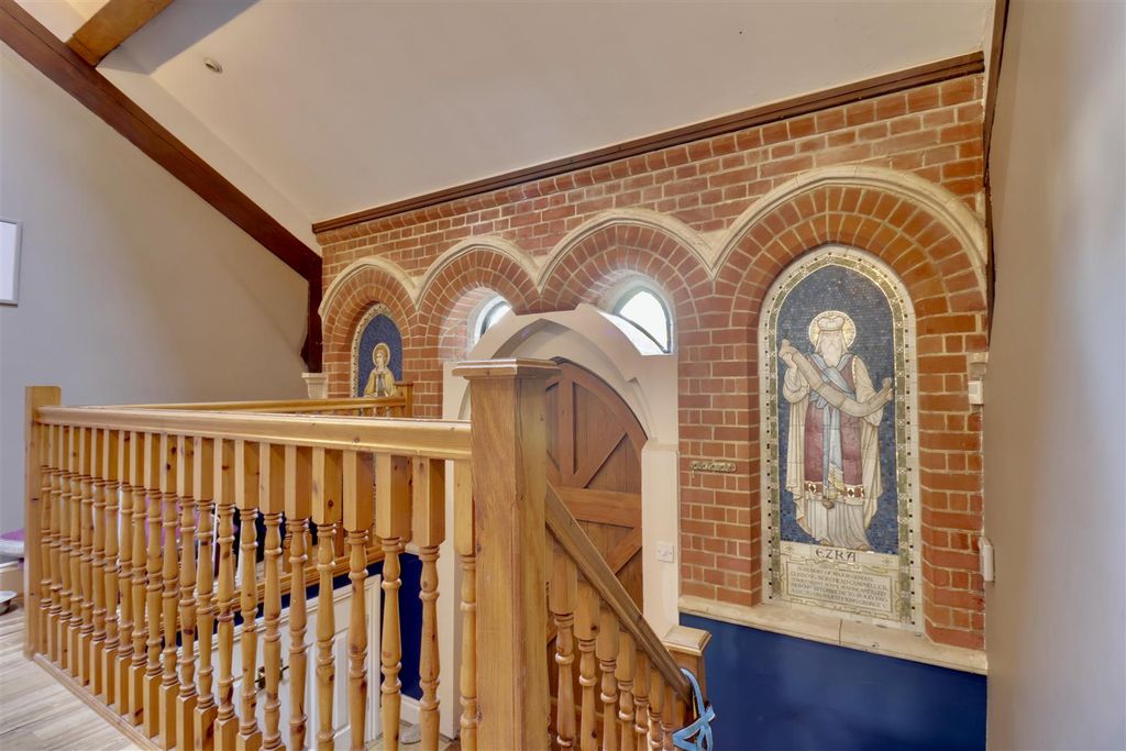 Additional image 3 of 3 bed town house for saleHenderson Road, Southsea PO4