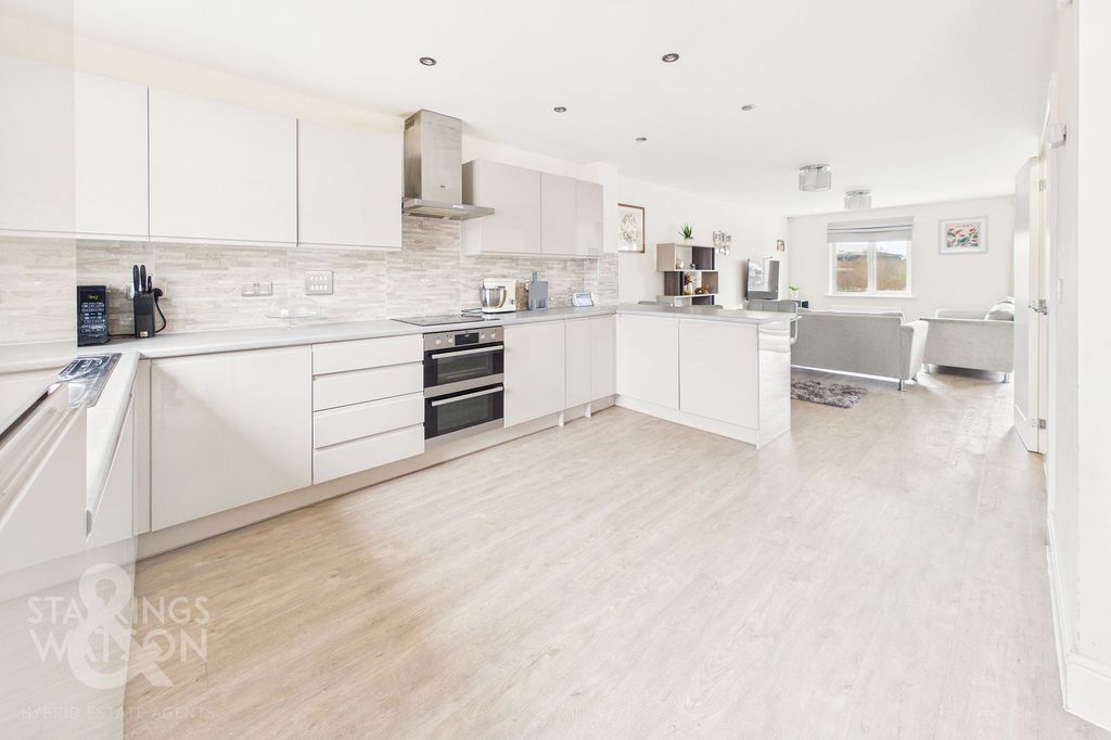 Additional image 7 of 4 bed end terrace house for saleJutland Rise, Wymondham NR18