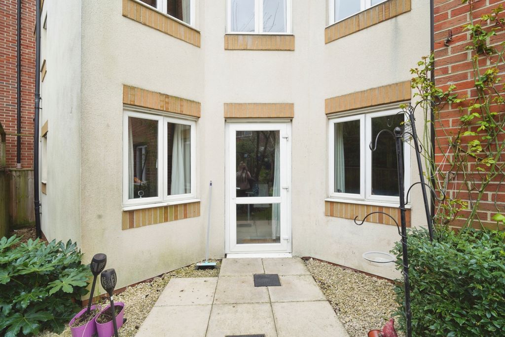Additional image 2 of 1 bed flat for saleHighfield Lane, Southampton, Hampshire SO17