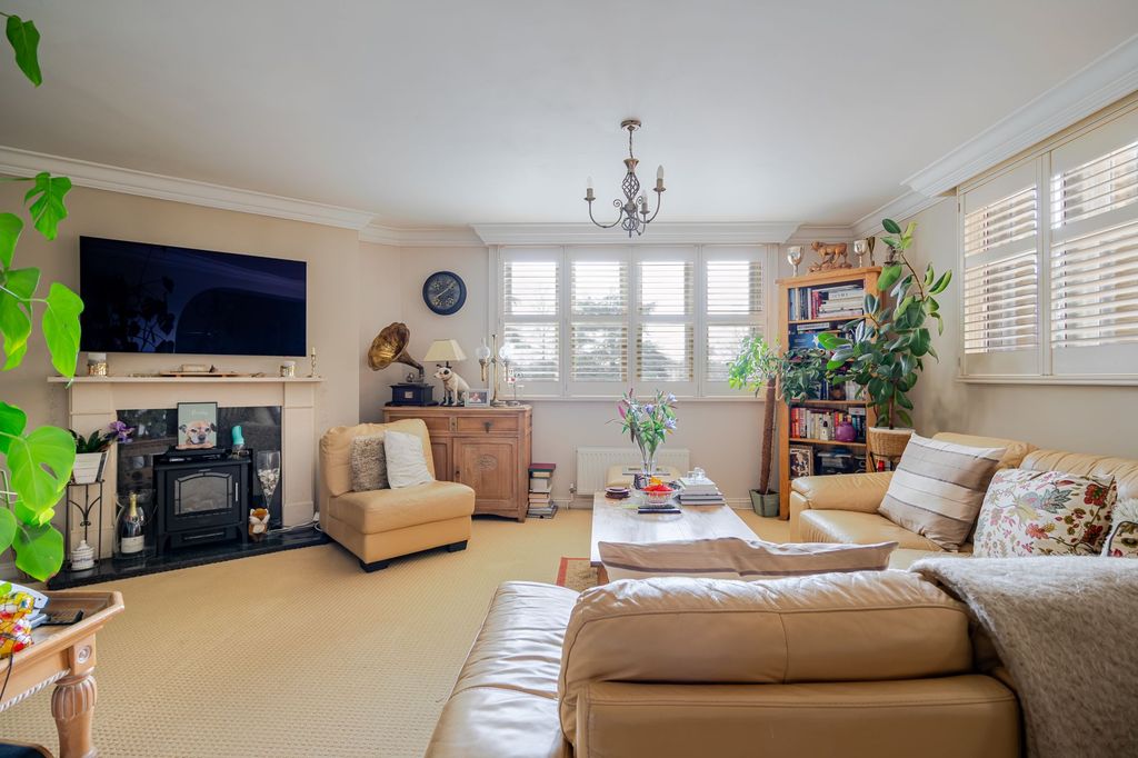 Additional image 3 of 2 bed flat for saleMeryton House, Windsor SL4
