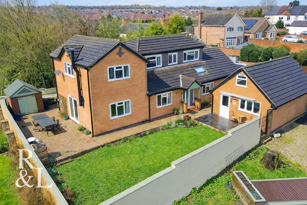 4 bed detached house for saleYork Close, Measham, Swadlincote DE12