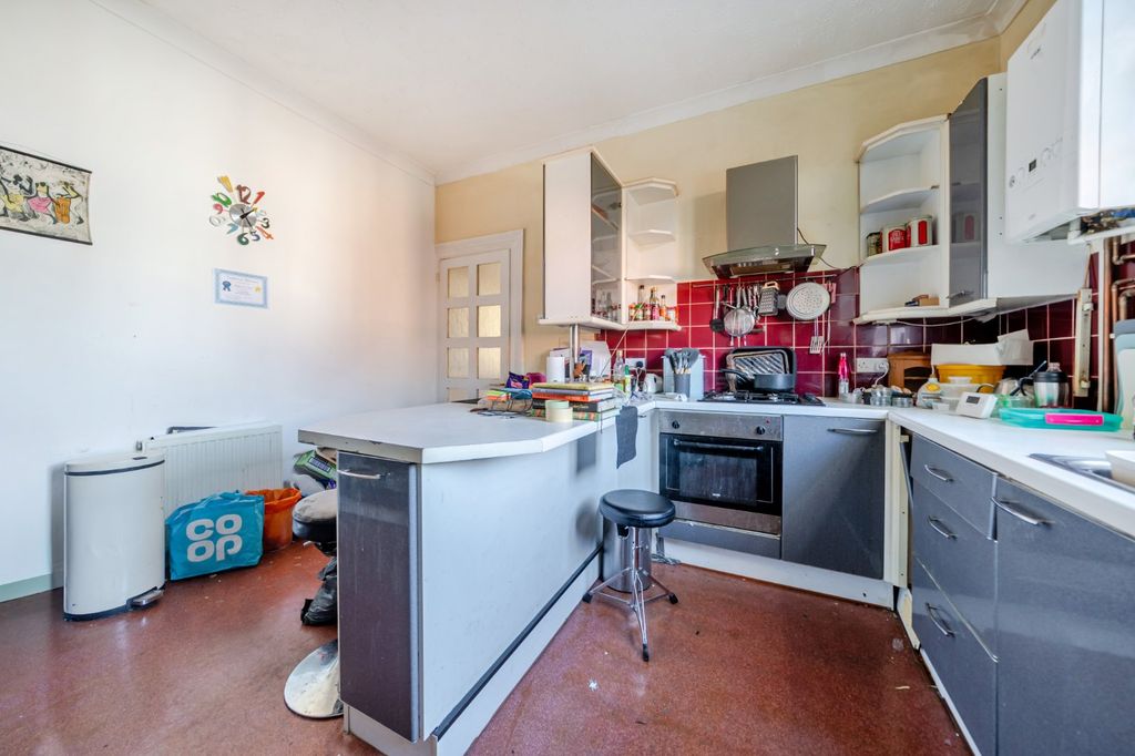 Additional image 3 of 3 bed flat for saleWaveley Court, Waverley Grove, Southsea, Hampshire PO4