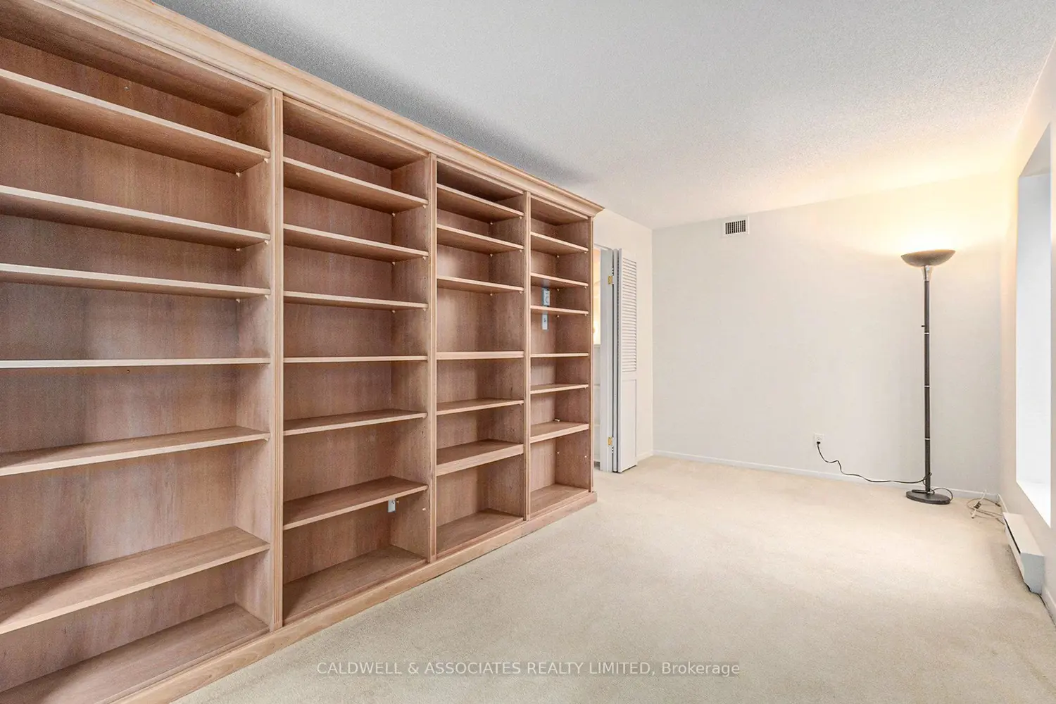 Additional image 6 of 140 Rideau Terrace 1
