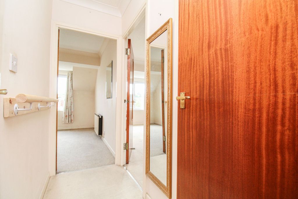 Additional image 6 of 1 bed flat for saleRiver View Road, Bitterne Park SO18