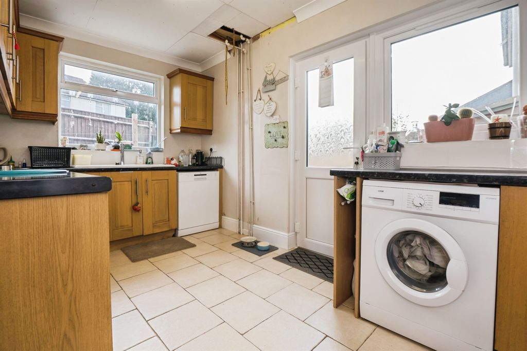 Additional image 4 of 4 bed semi-detached house for saleCoxford Road, Southampton SO16