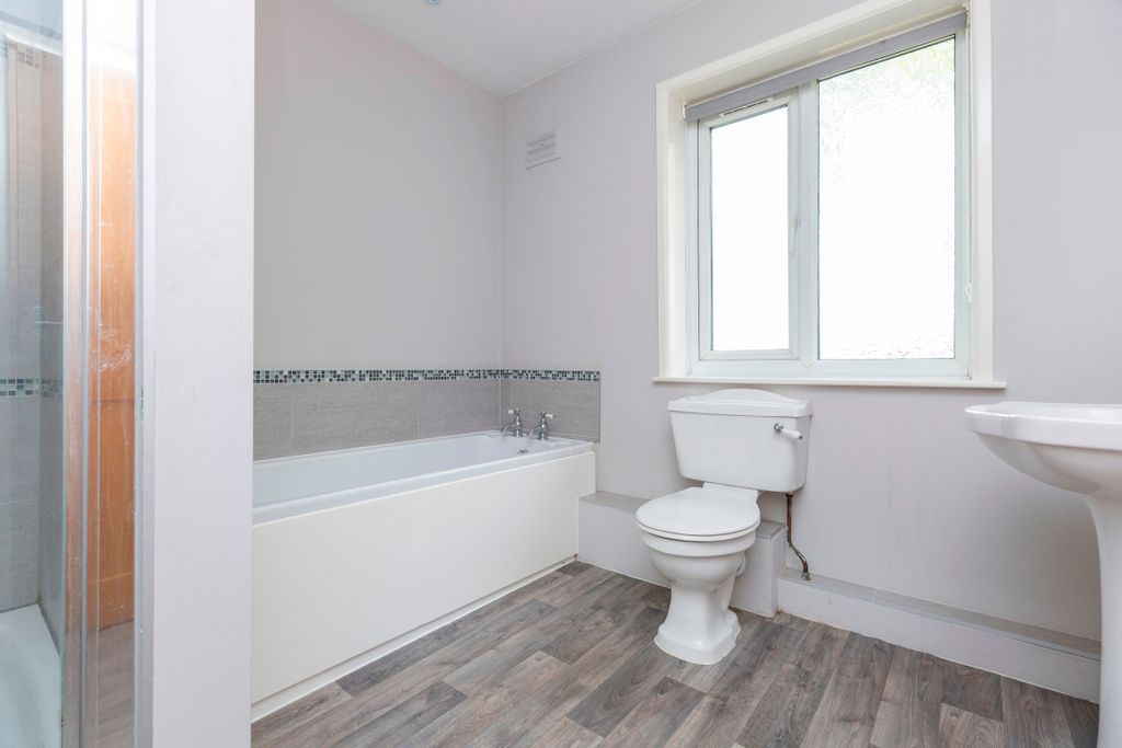 Additional image 12 of 4 bed detached house for saleOaktrees, Wyke Road, Gillingham SP8