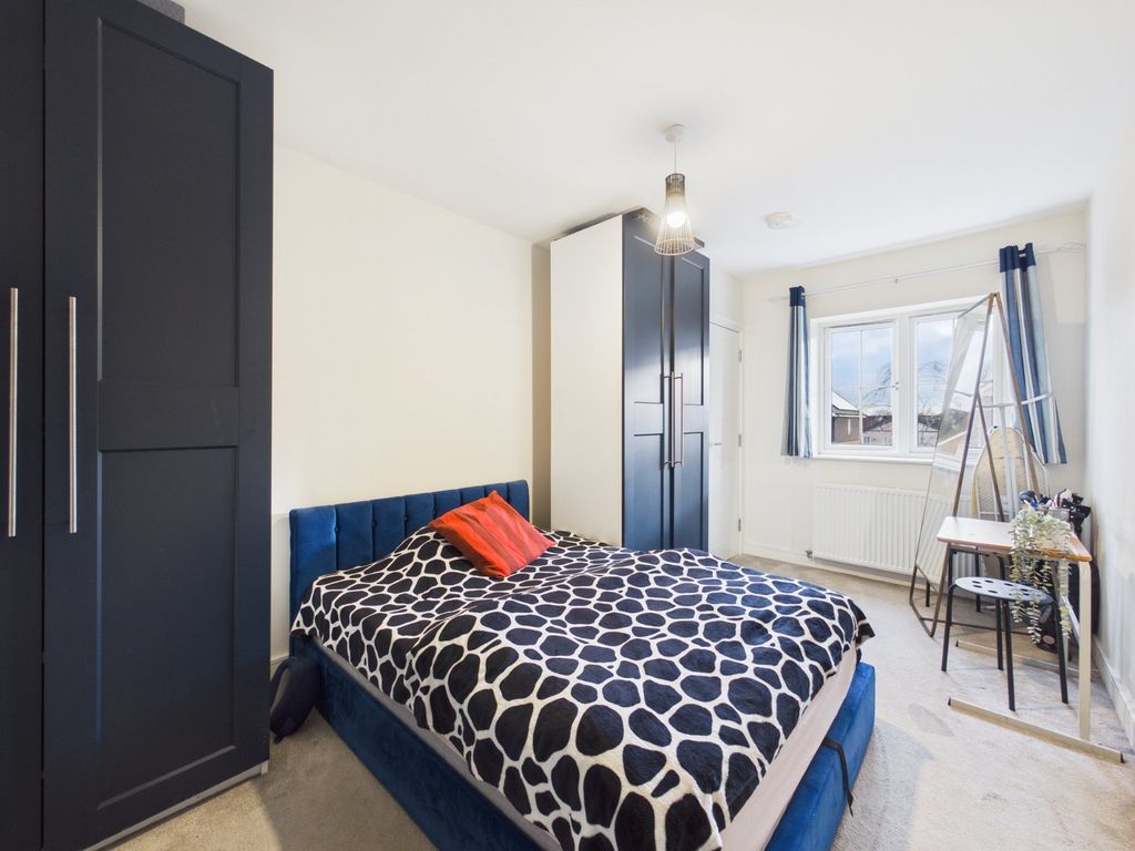 Additional image 5 of 2 bed flat for saleGatehouse Close, Ashford, Surrey TW15