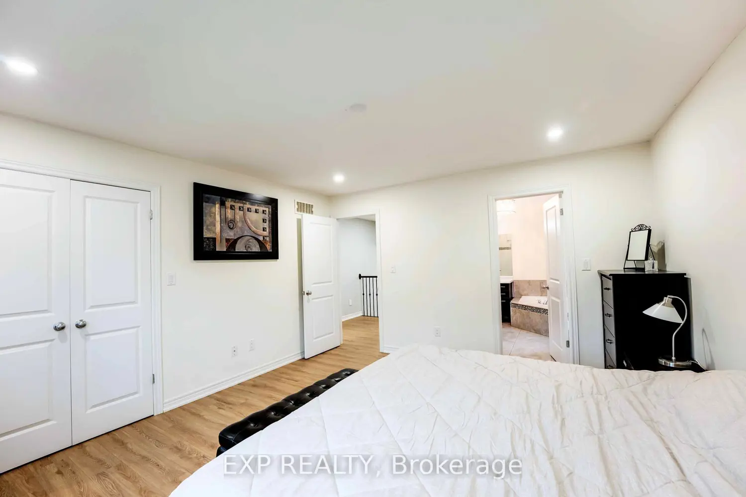 Additional image 10 of 8583 Forestview Boulevard