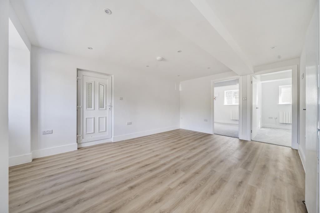 Additional image 2 of 2 bed flat for saleKidlington, Oxfordshire OX5