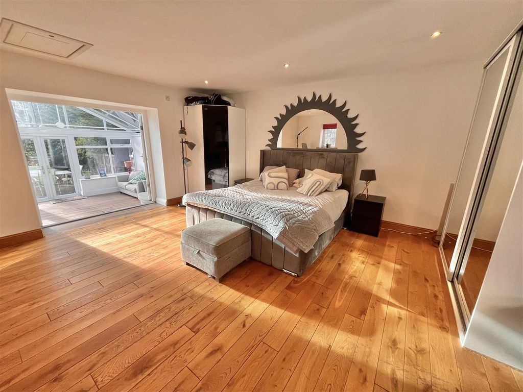 Additional image 8 of 6 bed detached house for salePrestbury Road, Wilmslow SK9