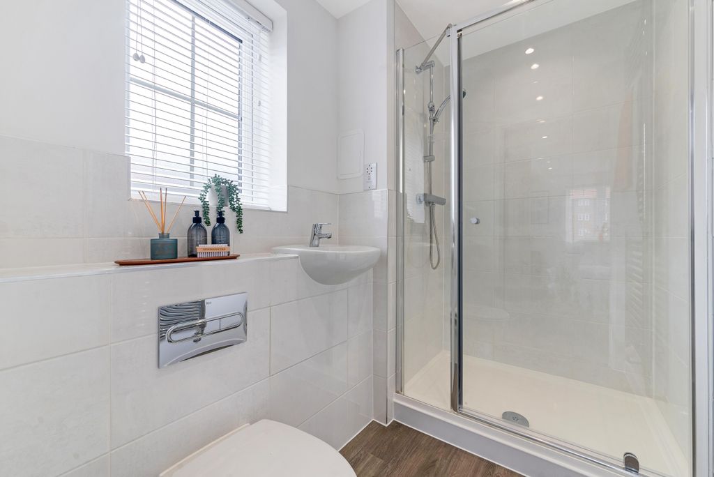Additional image 8 of 2 bed flat for saleOff Thanet Way, Whitstable CT5