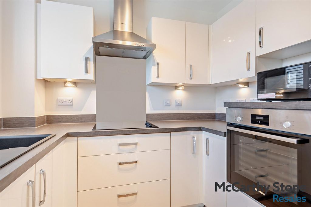 Additional image 14 of 2 bed flat for saleHampton Place, Hampton Close, Shirley, Southampton SO15